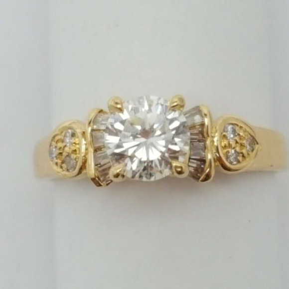 Exquisite 18K Karat Solid Yellow Gold Solitaire Diamond Wedding Engagement Ring - Picture 2 of 12